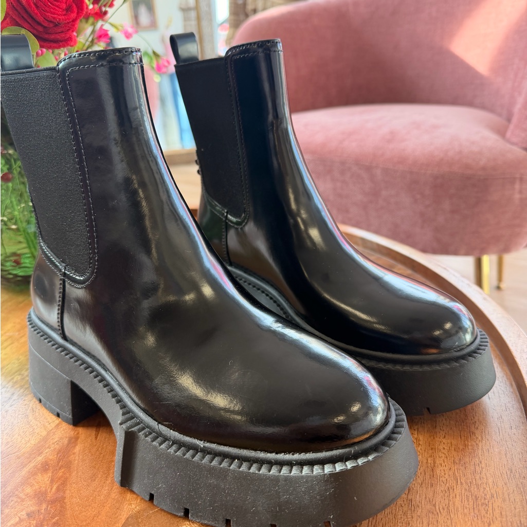 Coach 7.5 Leah Glossy Black Ankle Boots